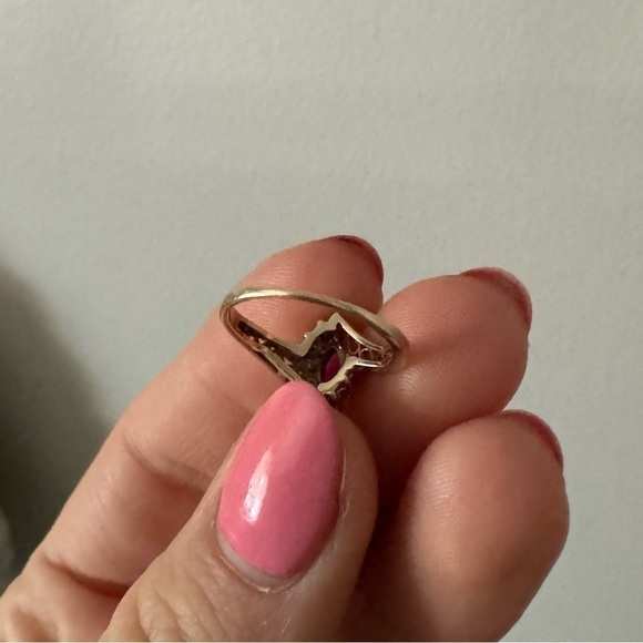 10K gold, ruby  and diamond vintage ring 4 - Picture 6 of 8